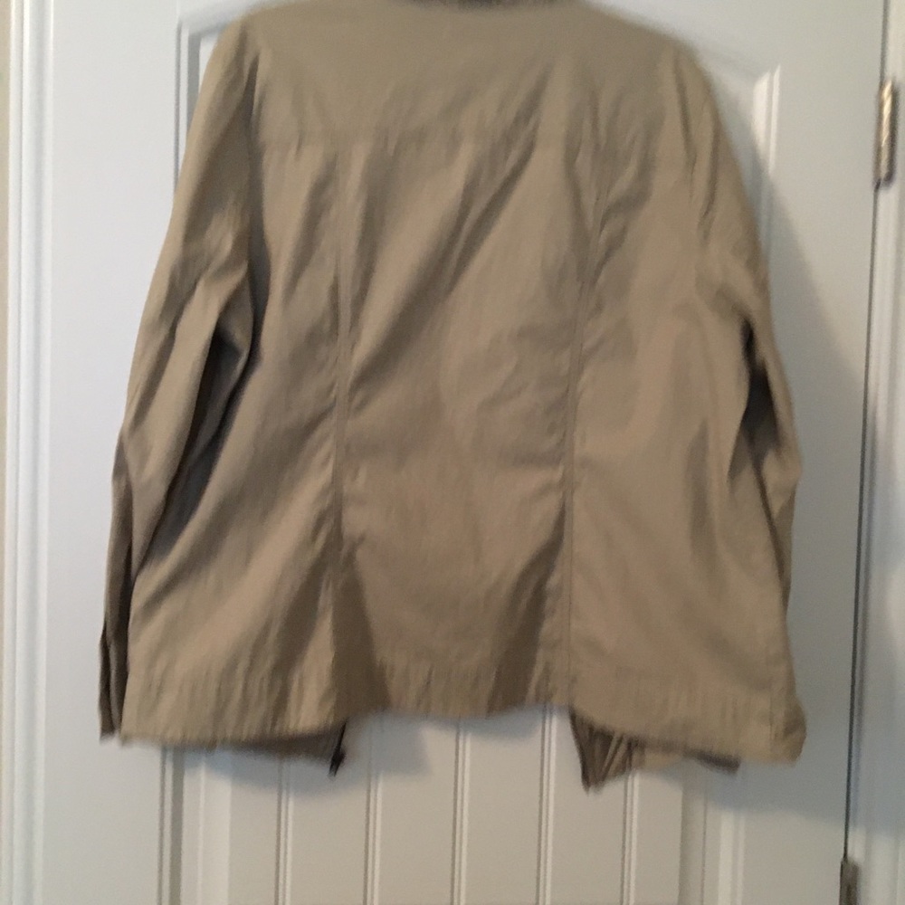 Light Weight Jacket - image 2